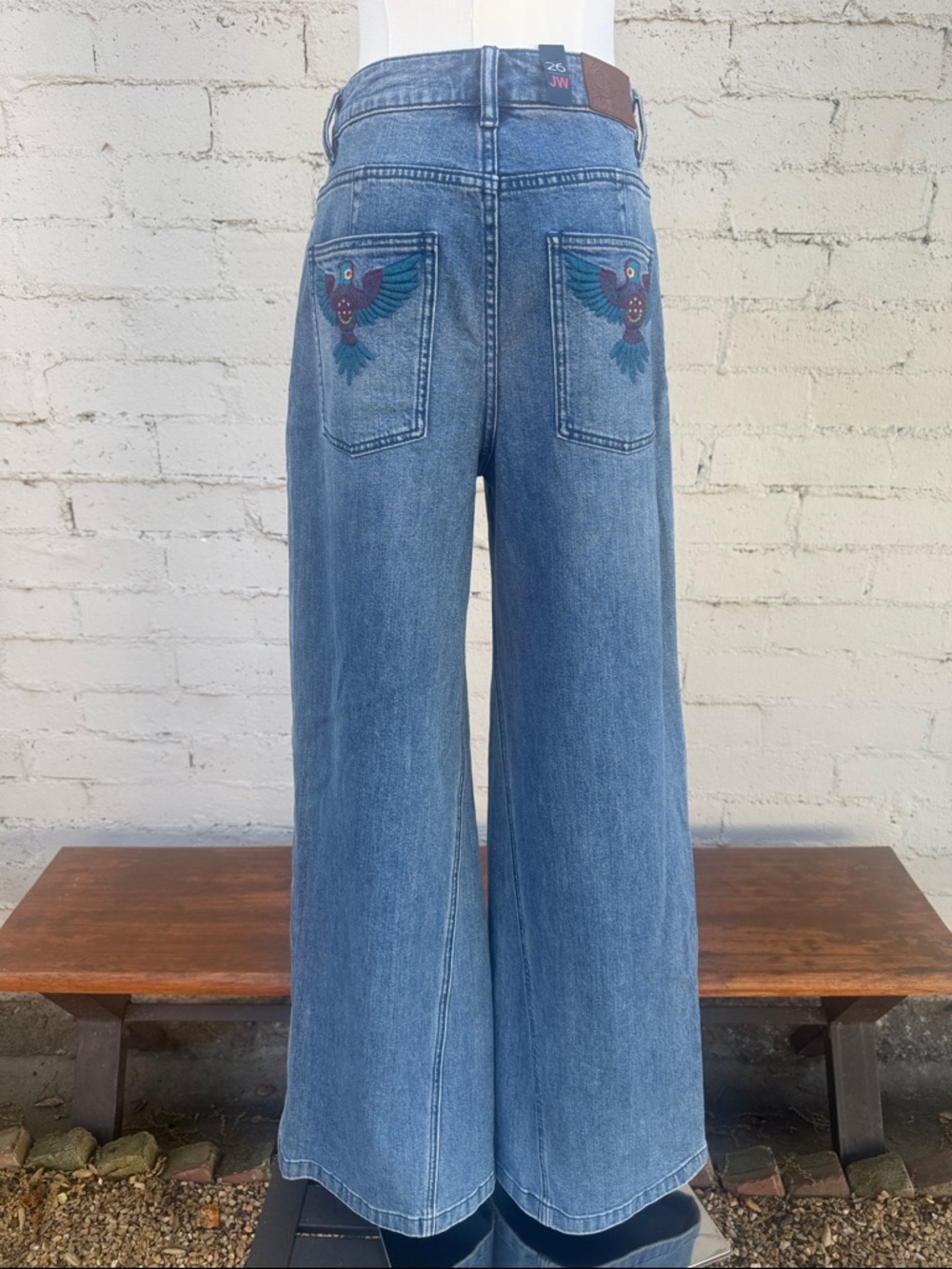 Johnny Was The Wide Leg Jean Sisa Medium Wash Embroidered Eagle Size 26 - Picture 6 of 12